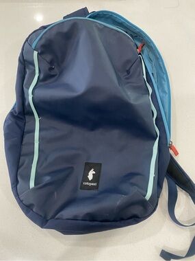 Cotopaxi blue vaya 18L backpack